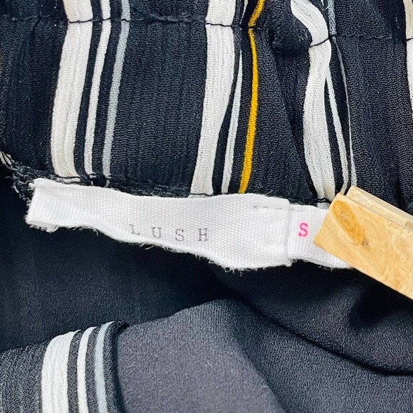 Lush High Waisted Paperbag Striped Shorts - Picture 5 of 9